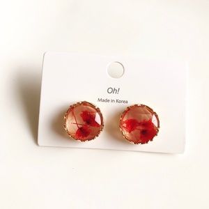 Clear Dried Flower Stud Earrings
